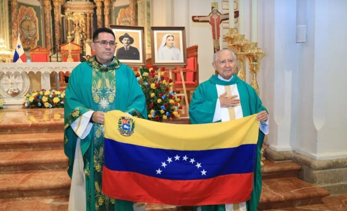 Entre imágenes y oraciones: la diáspora venezolana honró a sus primeros santos