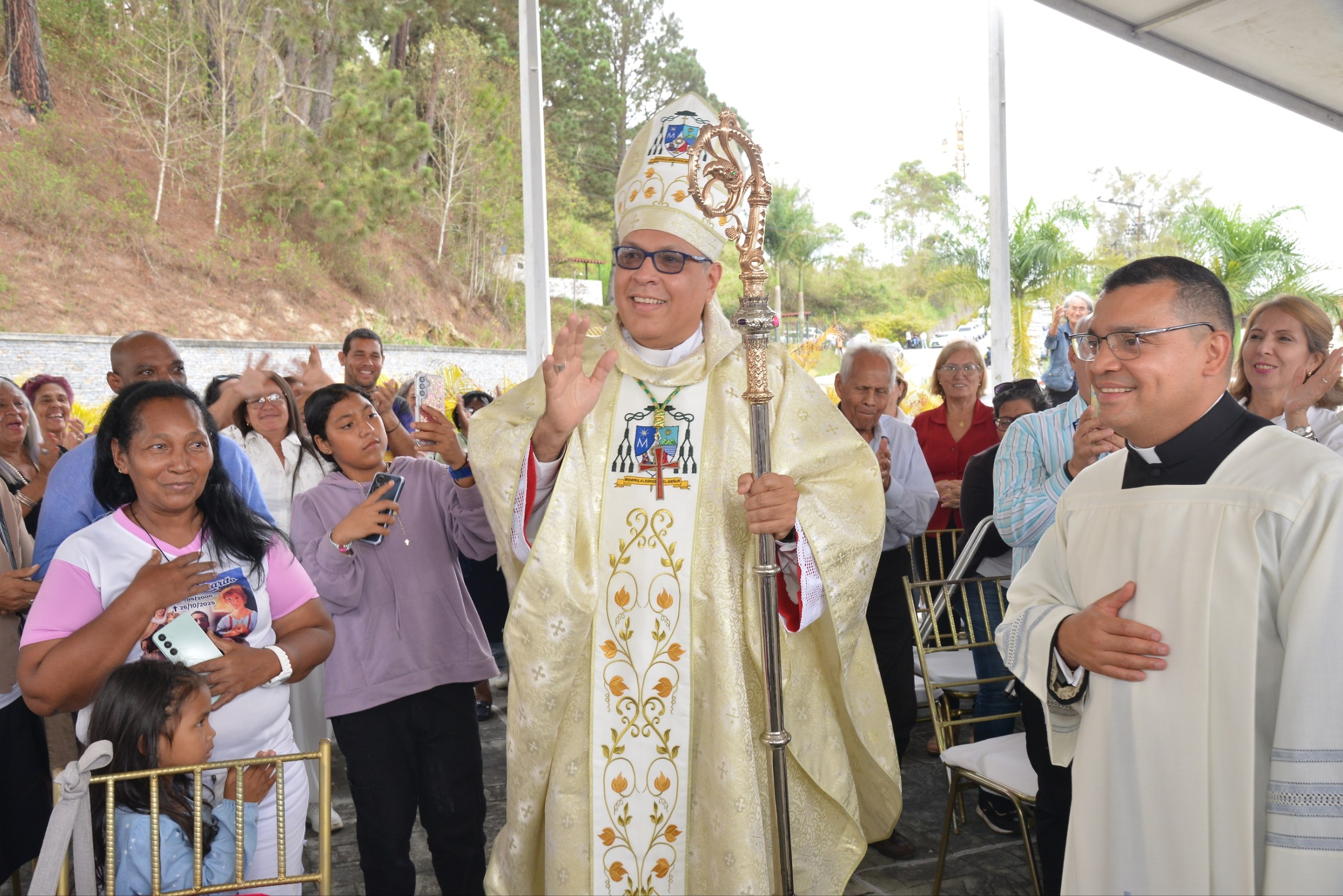 Monseñor Alberto Castillo tomó posesión como VI Obispo de la Diócesis de Los Teques