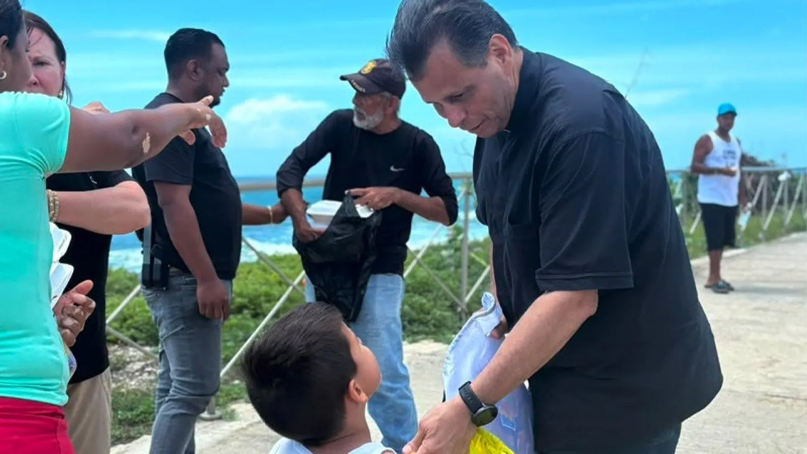 Padre Guillén desde Venezuela: «Permaneceremos junto a nuestra gente en el camino de la reconstrucción»