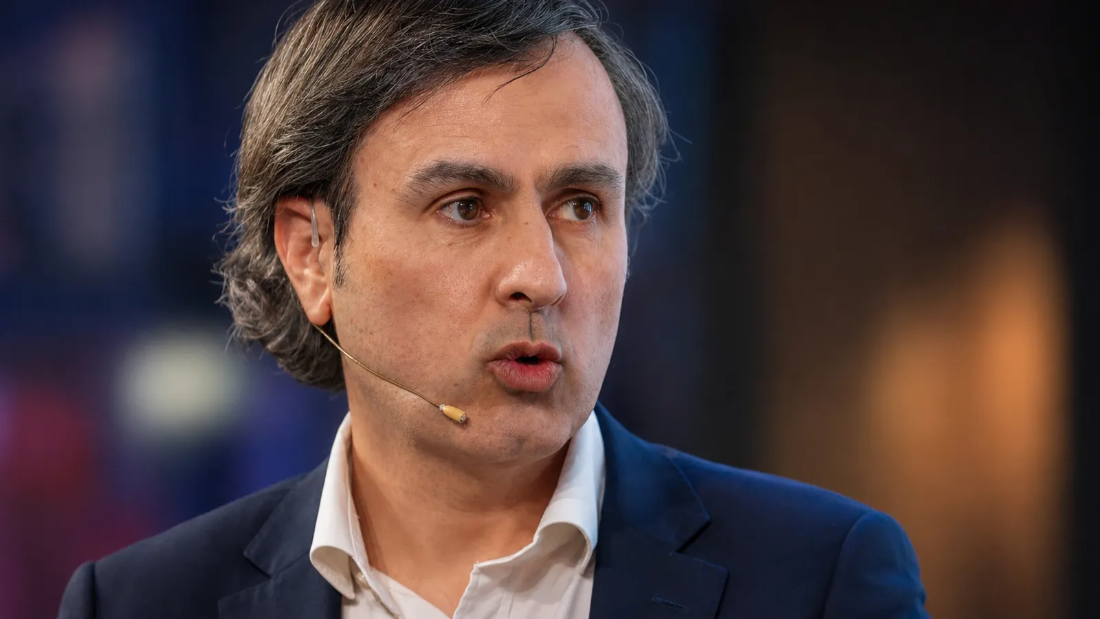 Sergi Rodríguez: «La IA no es Dios, no podemos idolatrarla ni darle el papel de superconciencia… Aún estamos a tiempo de poner límites»